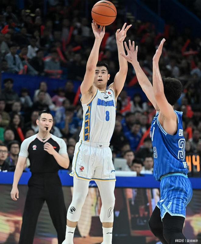 九游棋牌 -CBA季后赛赛程吃紧，那不勒斯关键时刻再遭质疑，气氛紧张，细节决定成败 