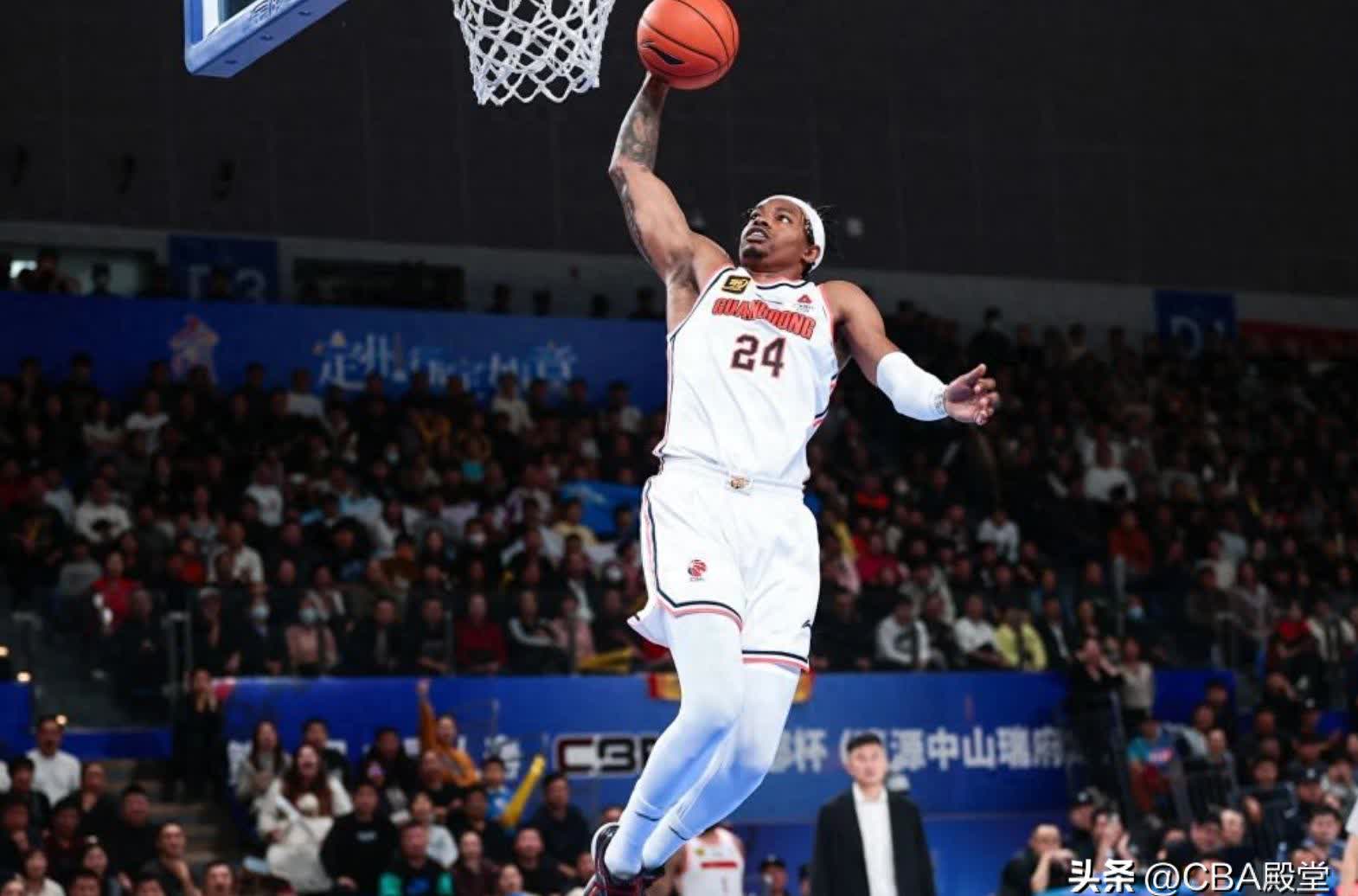 九游娱乐 -关键时刻纽约尼克斯远射贴柱：CBA季后赛节点到来，压力陡增，轮换策略成焦点(2024年nba季后赛高光时刻)